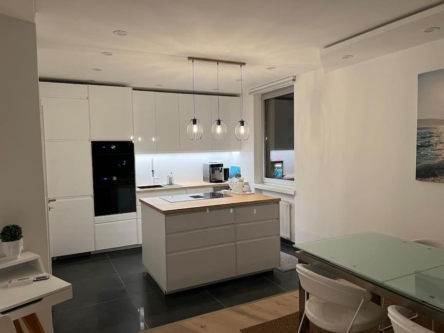 Lovely Home Suite In Нюрнберг Екстер'єр фото
