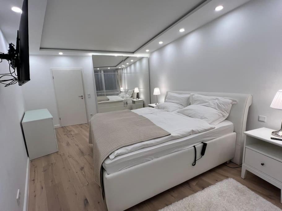 Lovely Home Suite In Нюрнберг Екстер'єр фото
