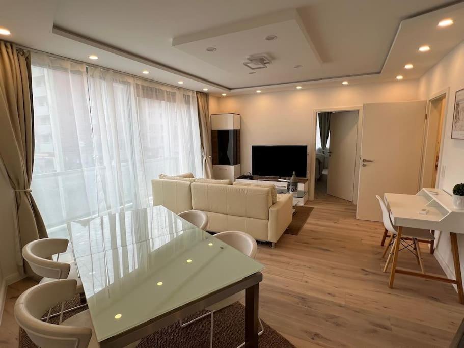 Lovely Home Suite In Нюрнберг Екстер'єр фото